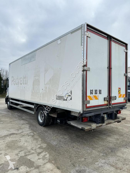 شاحنة Iveco 160E30