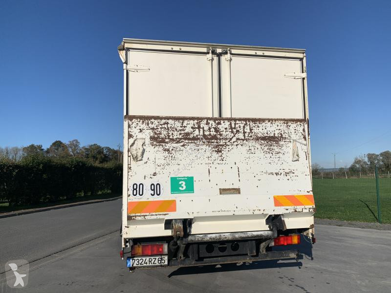 Camion MAN 12.220