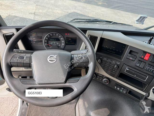 شاحنة  VOLVO FM 330 4x2 HMK Bilcon 12,600 L ADR...