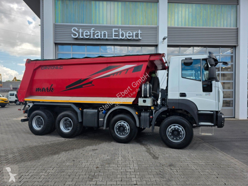 شاحنة Iveco Astra HD9 84.50-80 8x4 Muldenkipper...