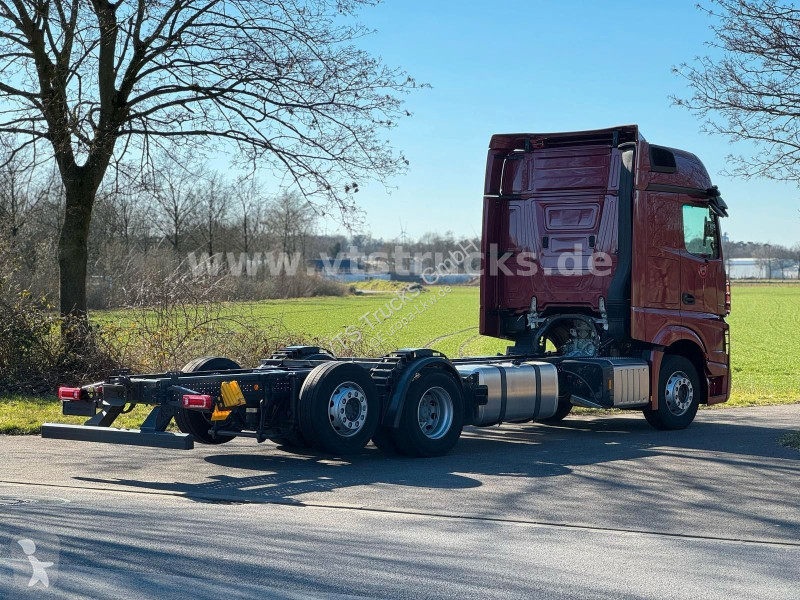 شاحنة Mercedes 2551 L 6x2...