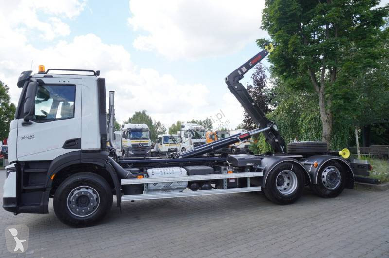 Камион Iveco