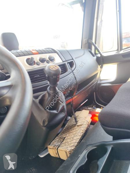 شاحنة Iveco