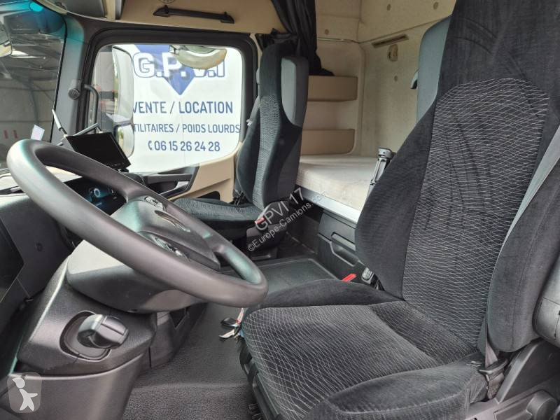 شاحنة مقطورة Mercedes 1845 L