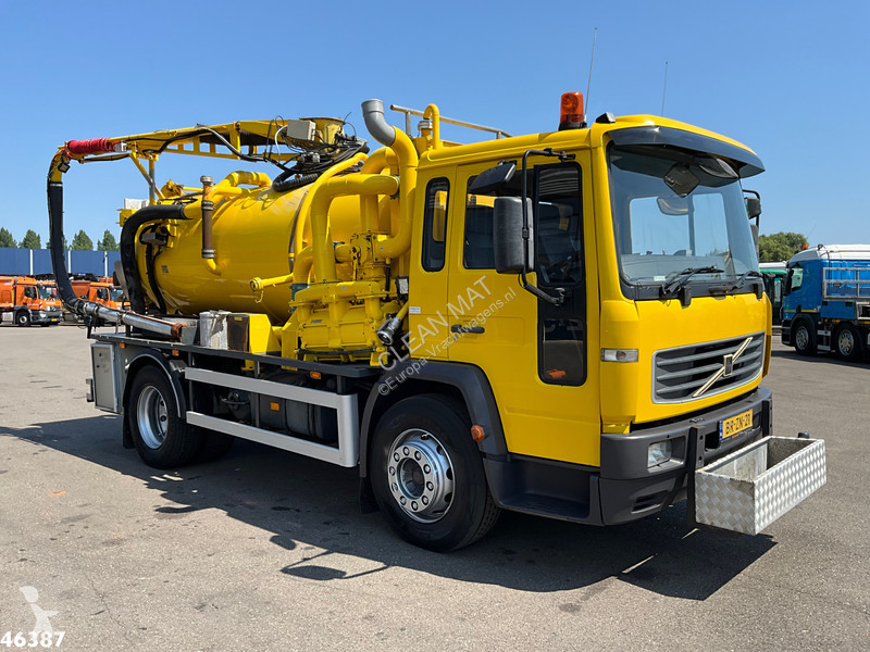 شاحنة Volvo 220 Kolkenzuiger 5m³ Just 147.623 km!