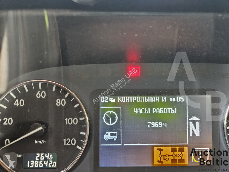 شاحنة Mercedes 3336