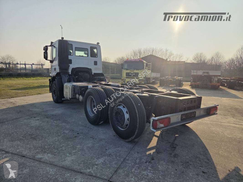 شاحنة Iveco 260S33