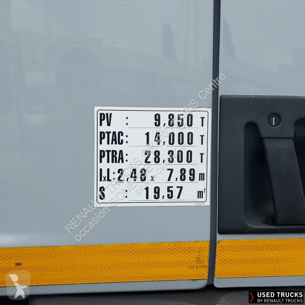 شاحنة Renault D Cab 2.1