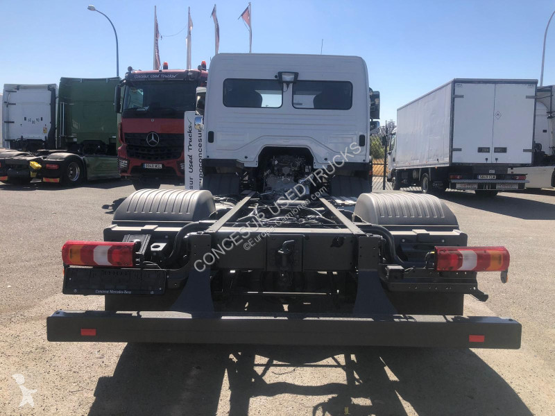 شاحنة Mercedes  1021 K CHASIS
