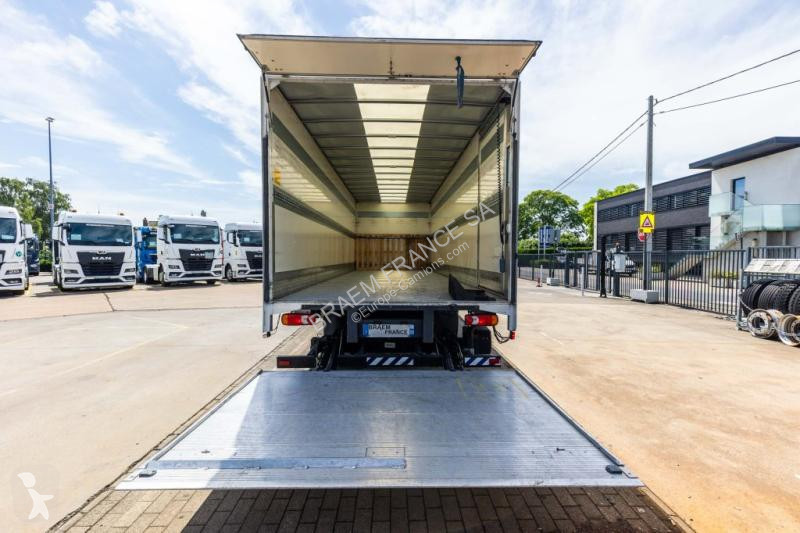 Camion Renault  D12.240+HAYON ANTEO 1.7T.