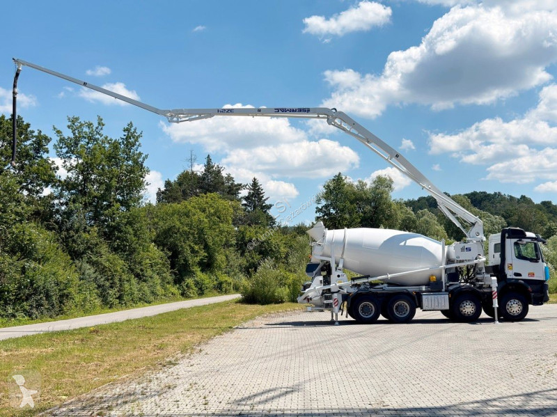 Камион Mercedes AROCS 3743 * Betonpumpe + FUNK...
