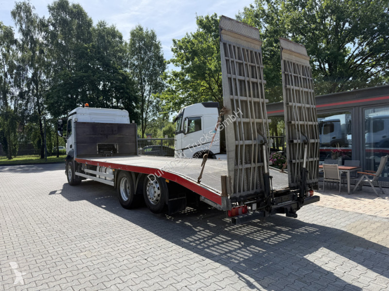 Nosič strojů Mercedes MP4 2532 6X2...