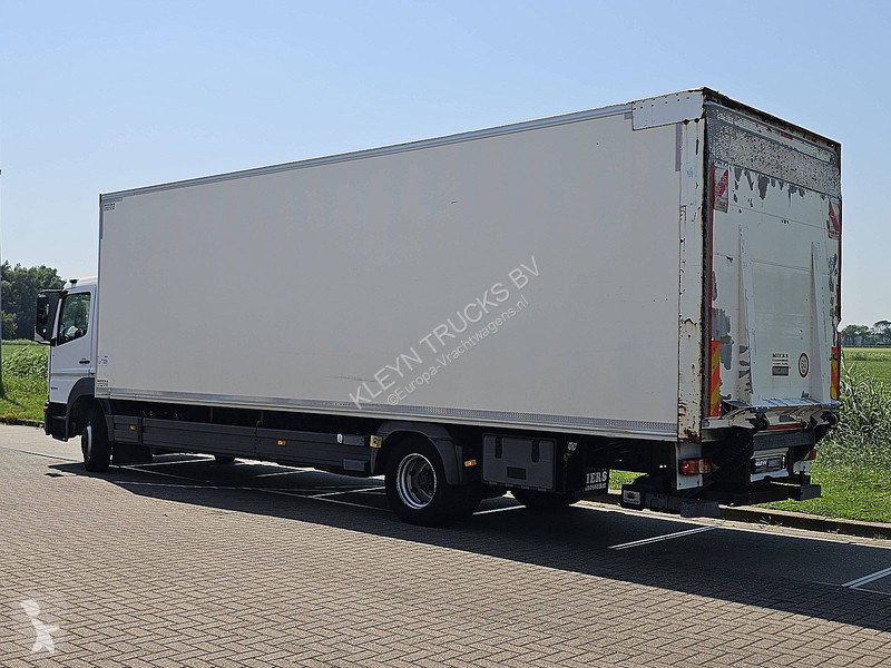 شاحنة Mercedes ATEGO