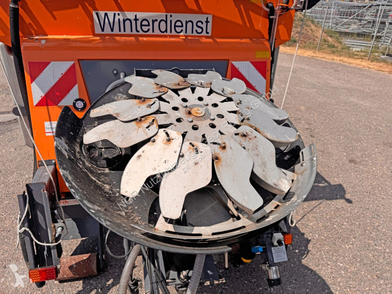 شاحنة  Abrollaufbau Salzstreuer Diesel Separat...