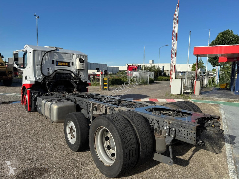 شاحنة Mercedes 1943 6X2 EURO 6 CHASSIS CABINE