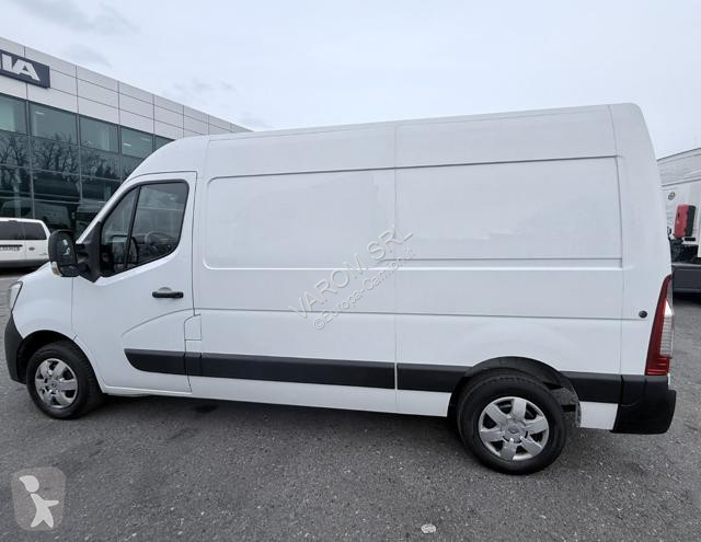 Грузовик Renault MASTER