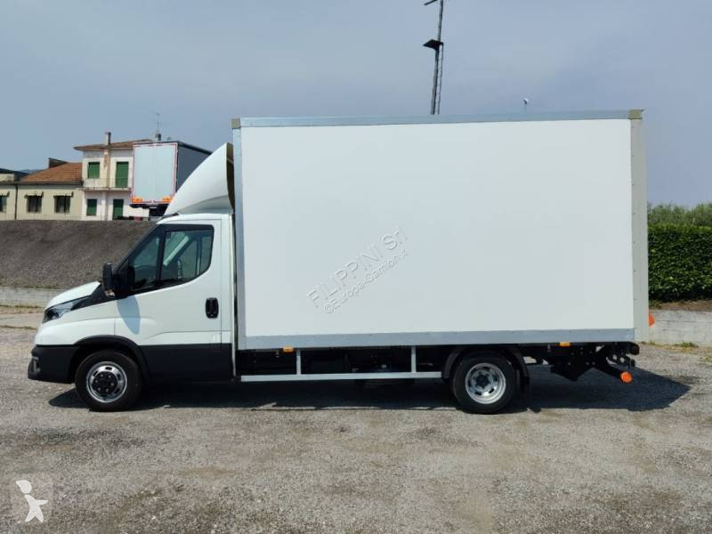 شاحنة Iveco