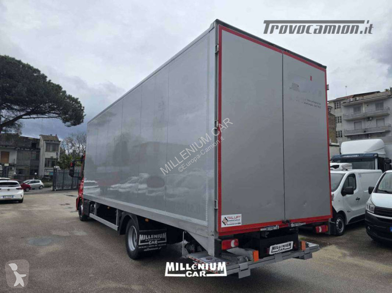Camion Iveco 120E22 FURGONE 7,70 (2018)
