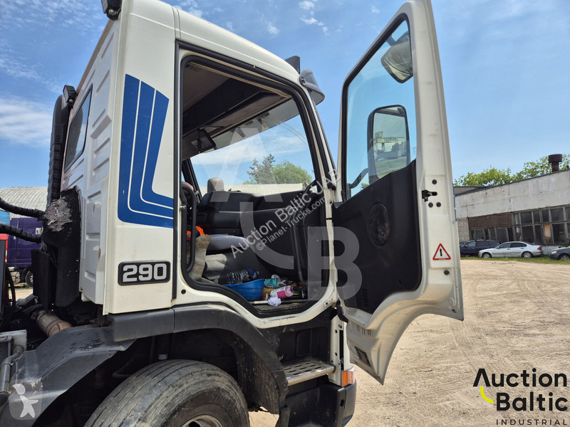Lastbil Volvo FM7 290