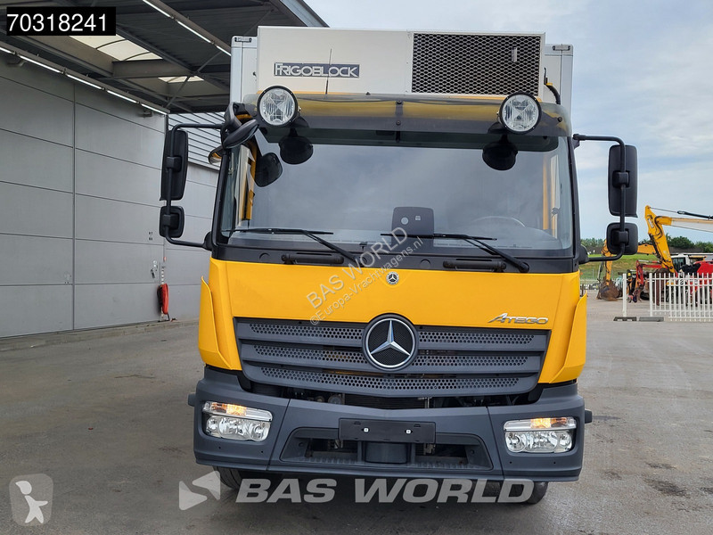 شاحنة Mercedes 1021 4X2 5,20m Box Frigoblock...