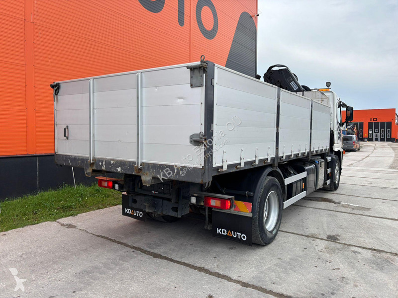 شاحنة Volvo 300 4x2 HIAB 144ES-4 / BOX L=5518 mm