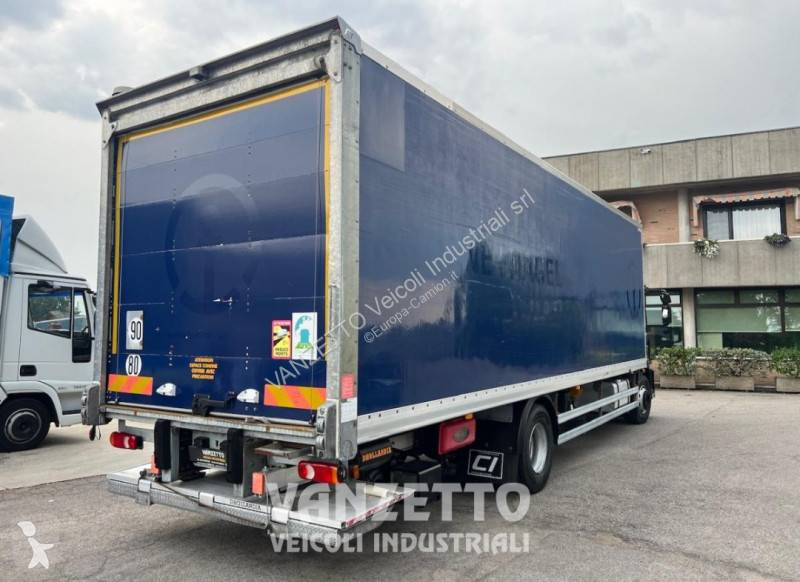 شاحنة Iveco