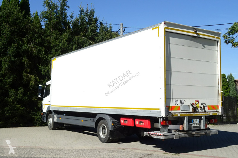 Камион Mercedes 1218 Euro 6 kontener 20pal...
