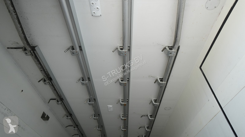 شاحنة Mercedes 1224 frigo truck meat hooksystem...