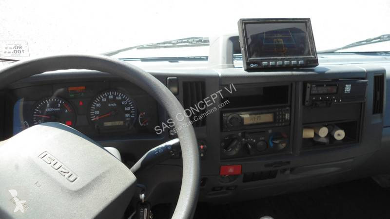 Грузовик Isuzu