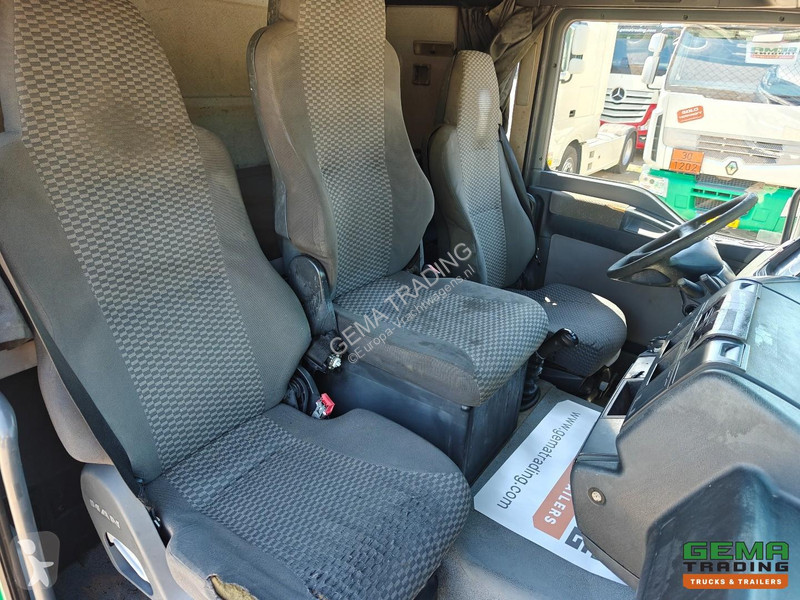 شاحنة MAN 12.240 4x2 Sleeper Cab Euro3 - 6 CIL...