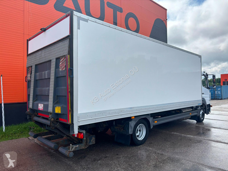 Mercedes 916 4x2 BOX L=6613 mm truck