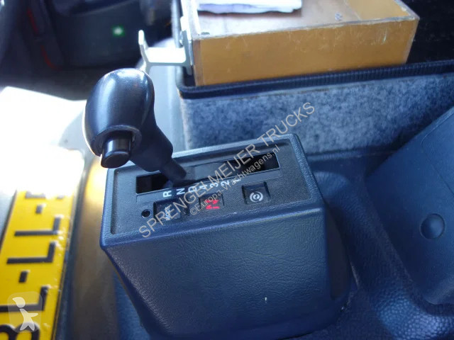 شاحنة Mercedes 1325 godiva pump