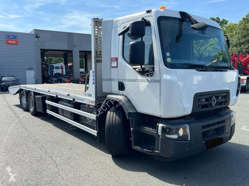 شاحنة Renault 320 6X2