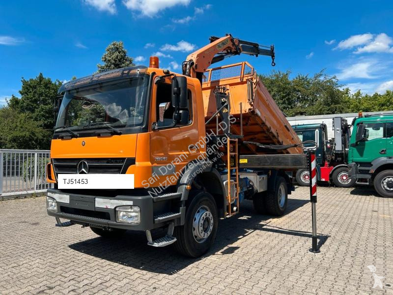 شاحنة Mercedes PKG 12001