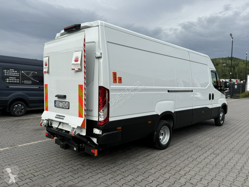 Camión Iveco 50C18 V