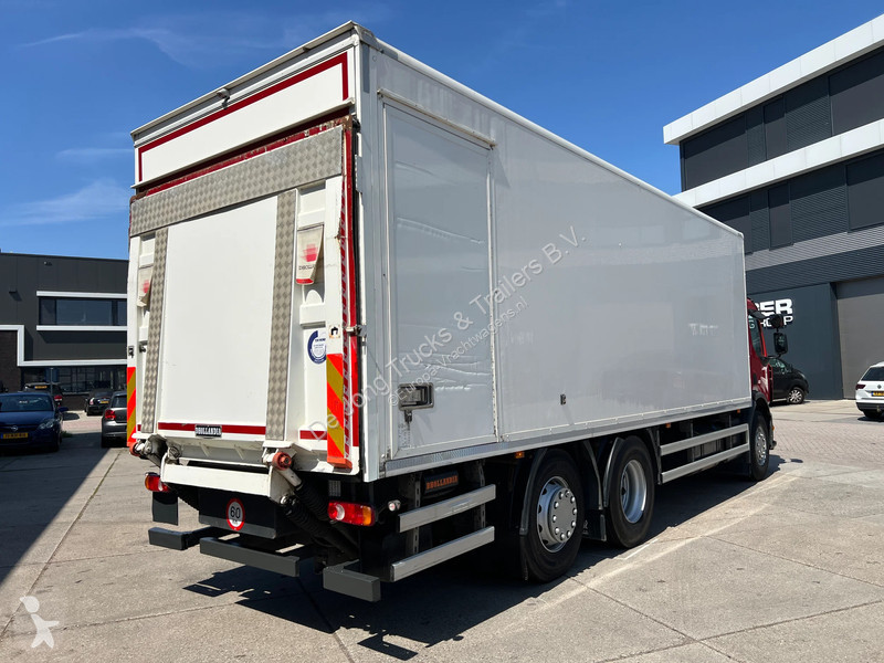 شاحنة Renault D Wide 28.320 / 6x2 / Closed box...