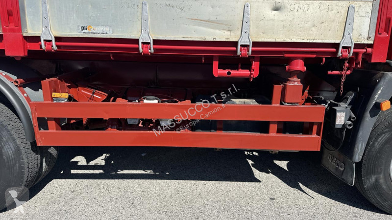 Camion Iveco 100E18 4X2