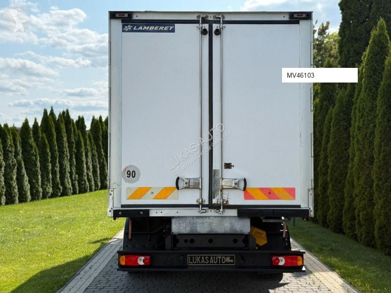 Камион Renault D7.5 MANUAL LAMBERET CARRIER...