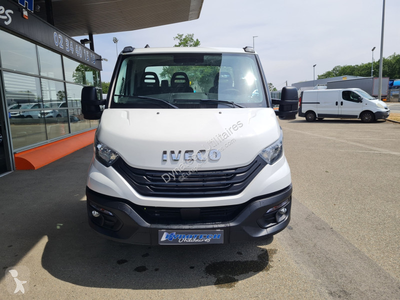 Véhicule utilitaire Iveco DAILY CCB 35C16H...