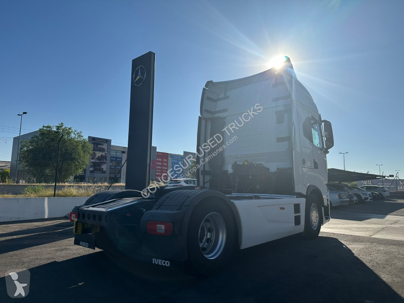 شاحنة Iveco S-Way AS440STP