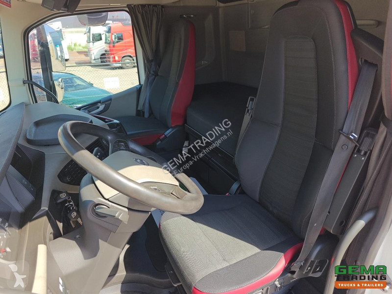 شاحنة Volvo 0 6x2/4 GlobeTrotter Euro6B - Tank...