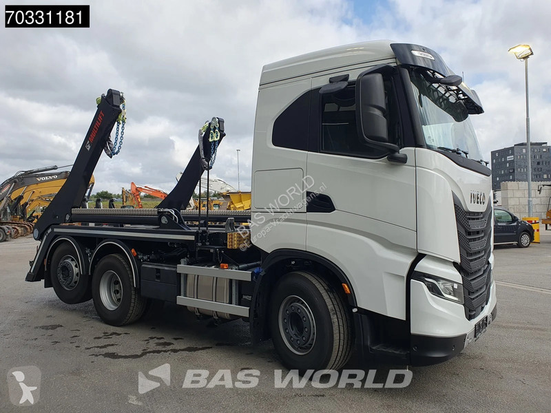 شاحنة Iveco XWay 530 6X2 NEW! Hiab FTR18...
