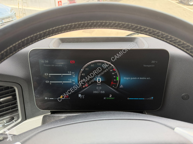 شاحنة Mercedes  1848 GIGA SPACE