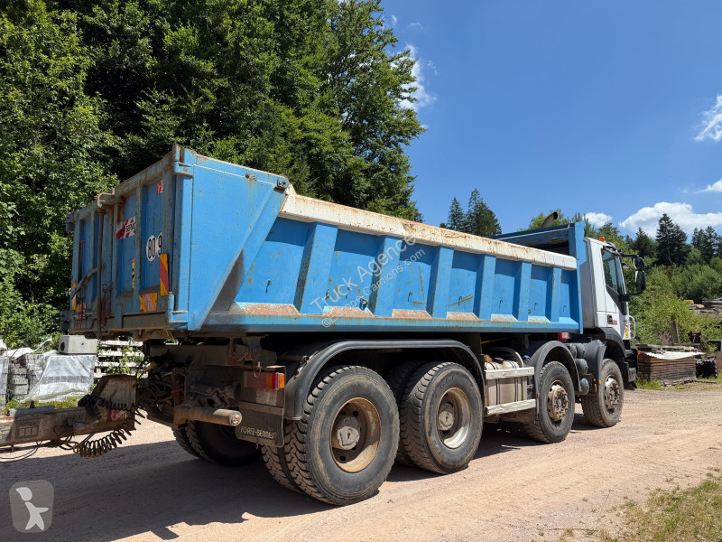 شاحنة Iveco  AD410T45