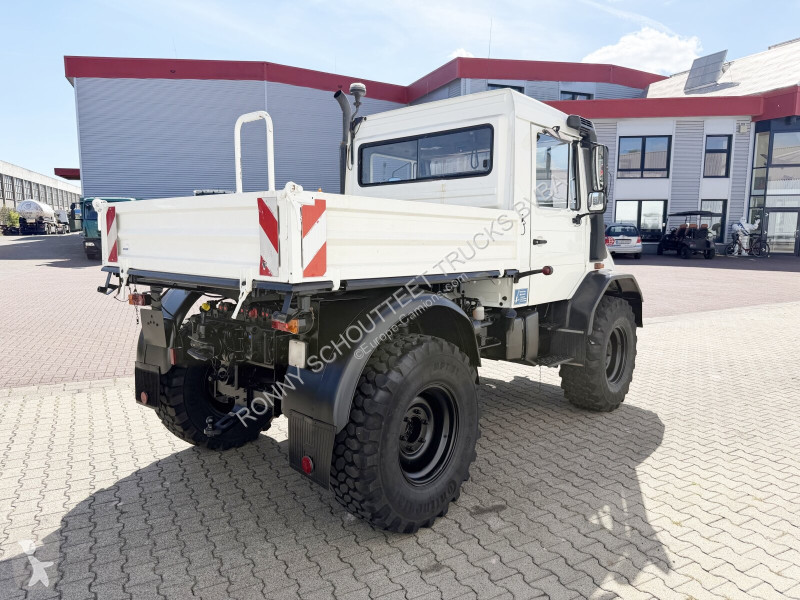 Maskine til vejarbejde Unimog U 130 4x4 U 130...