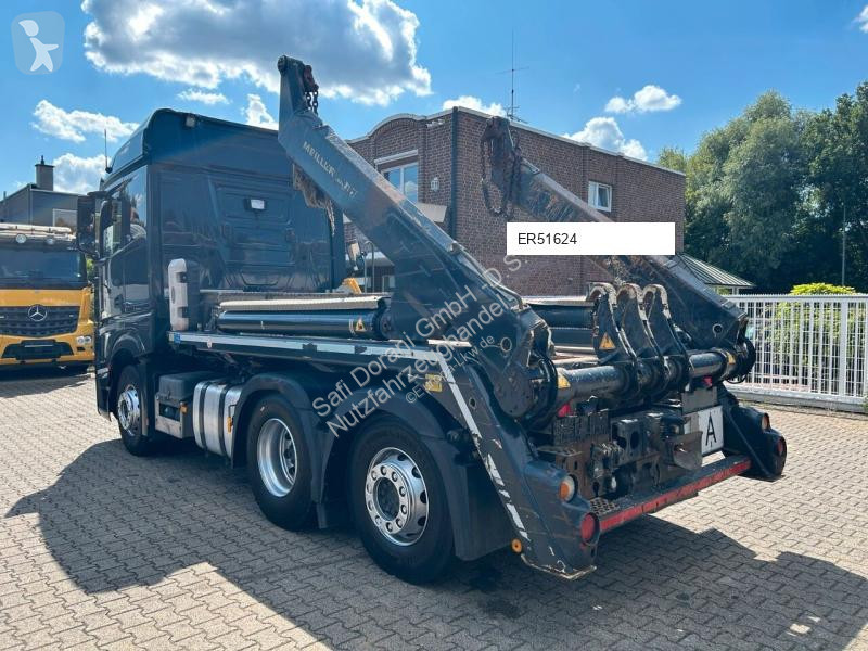 شاحنة Mercedes 2545