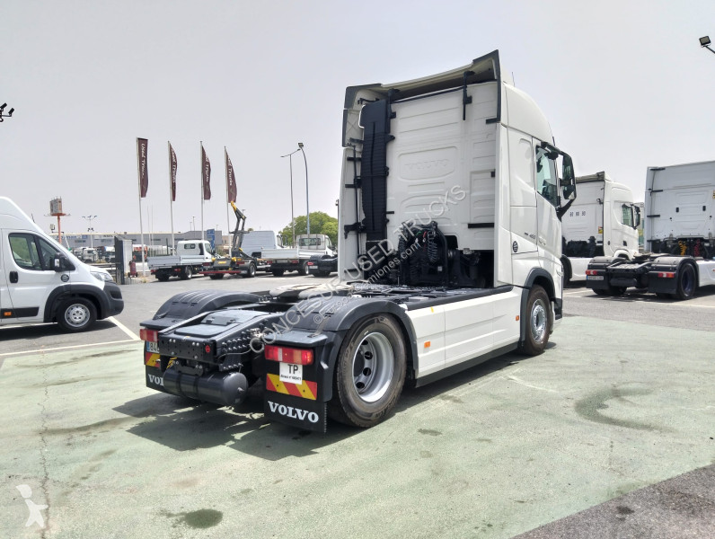شاحنة Volvo  460 I-SAVE