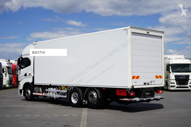 Ciężarówka Iveco / 420 / E 6 / KONTENER + WINDA...