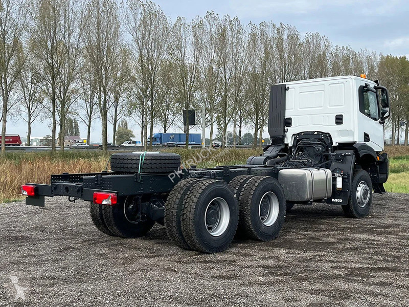 شاحنة Iveco AD380T47WH-3800 Chassis Cabin (2...