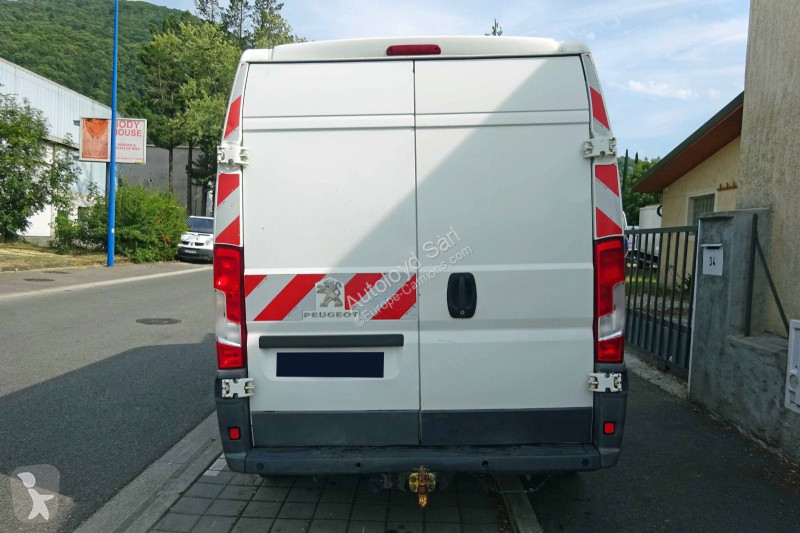 Camion Peugeot BOXER 2,2 HDI 130 7 PLACES